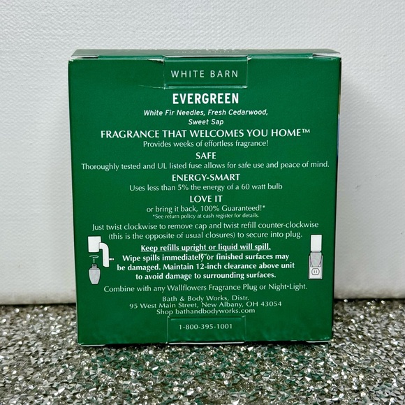 Bath and Body Works Wallflowers Refill Evergreen Winter Holiday Refills NWT - Picture 3 of 3